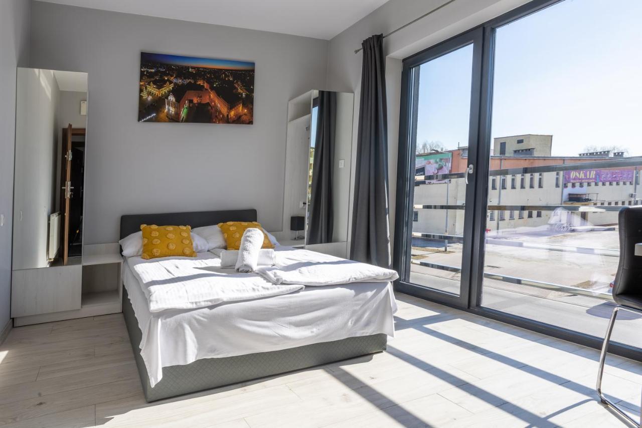 Noclegijarocin Bed & Breakfast المظهر الخارجي الصورة