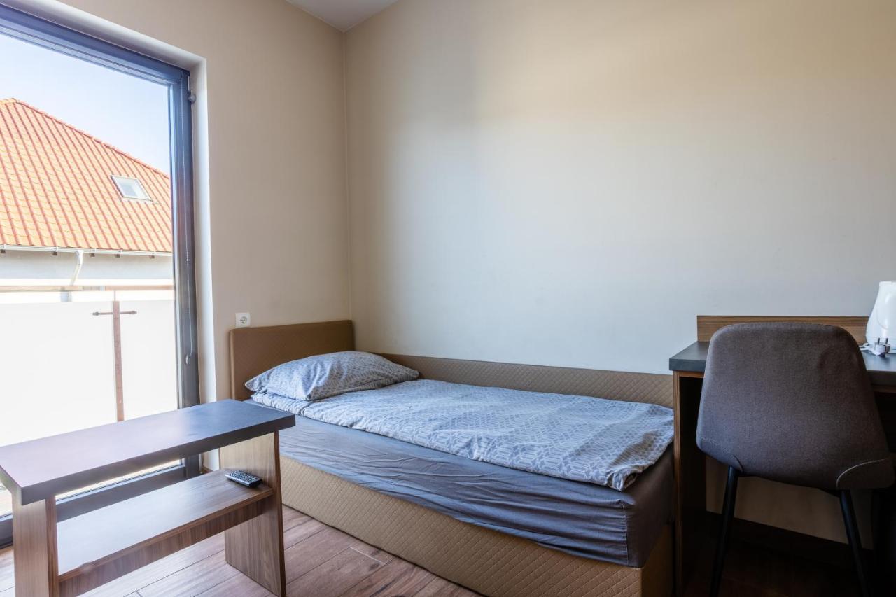 Noclegijarocin Bed & Breakfast المظهر الخارجي الصورة