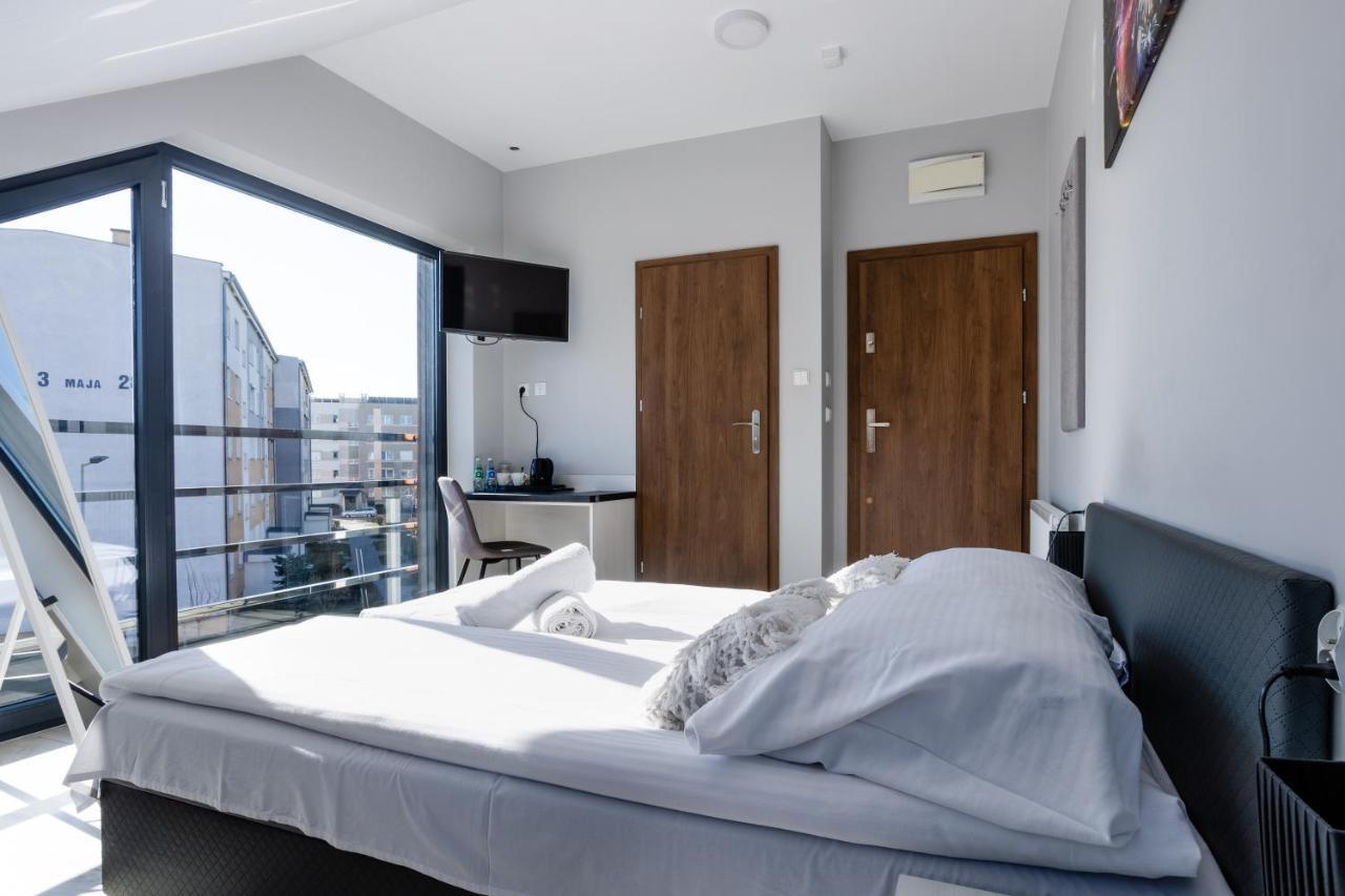 Noclegijarocin Bed & Breakfast المظهر الخارجي الصورة